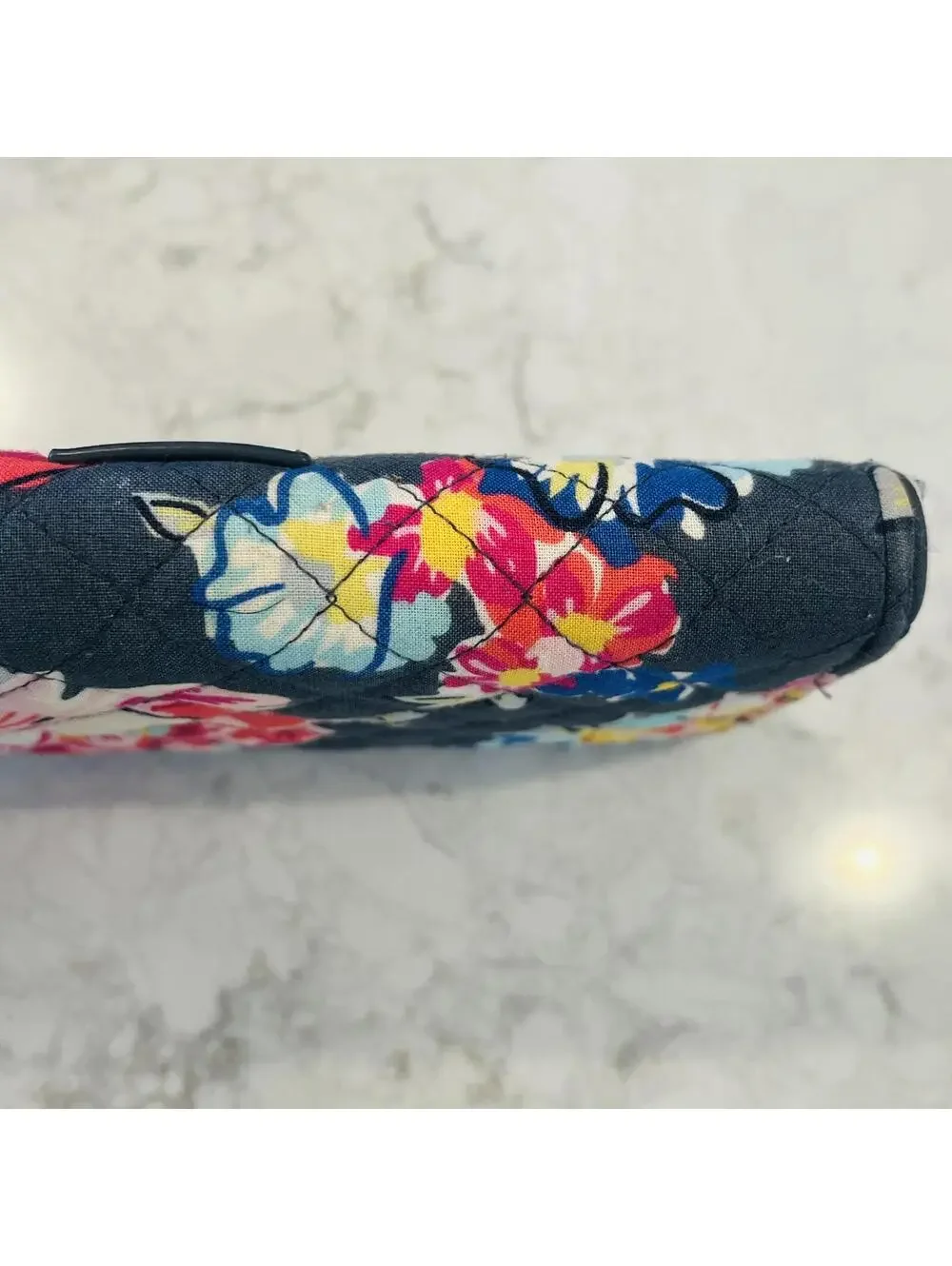 Vera Bradley Pretty Posies Georgia Wallet Gray Flowers Excellent Condition - Picture 3 of 7